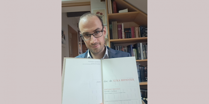 Doc. dr. Luka Repanšek s prejeto listino